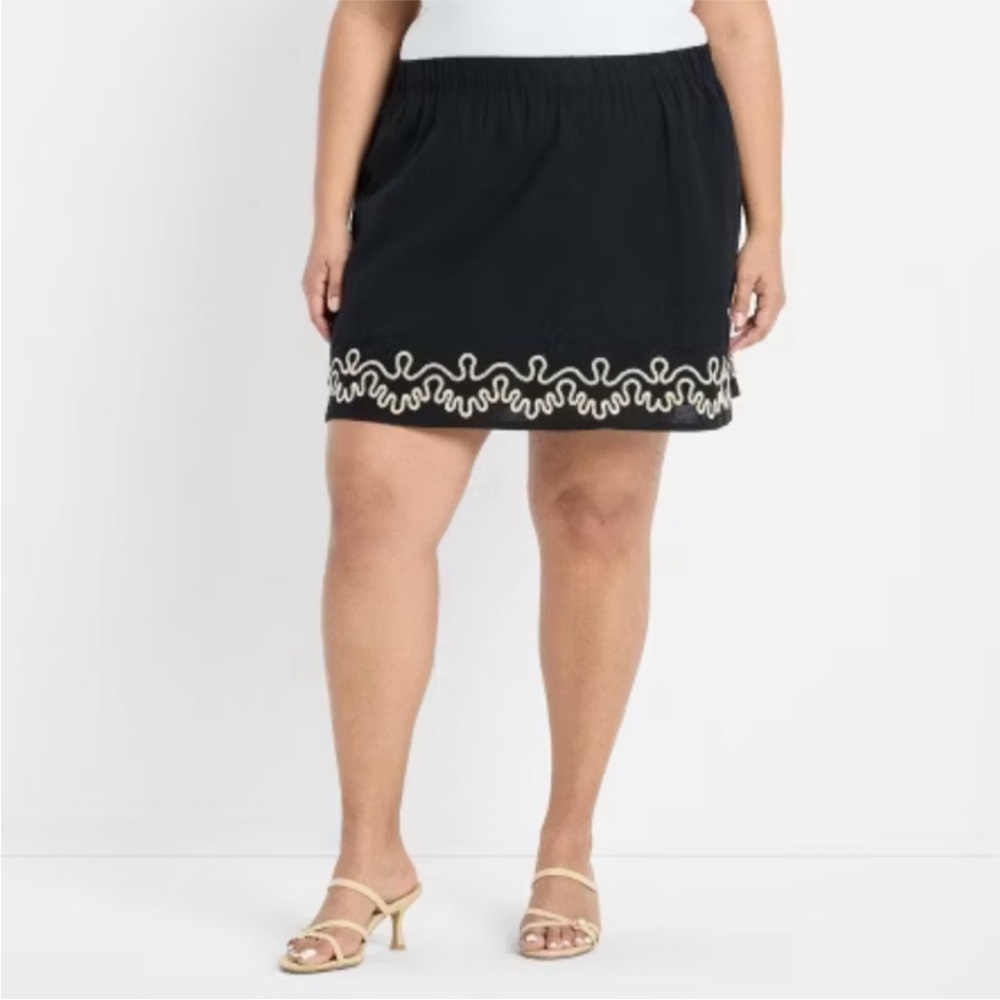 Future Collective Women’s Black Embroidered Linen Skirt Size L
